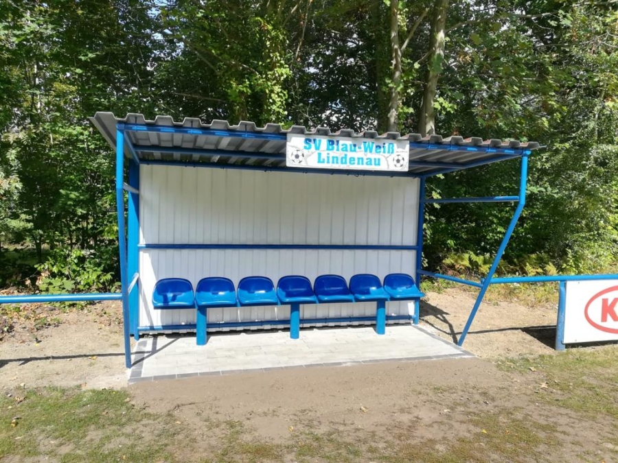 Fertige Wechselbänke mit Sitzschalen